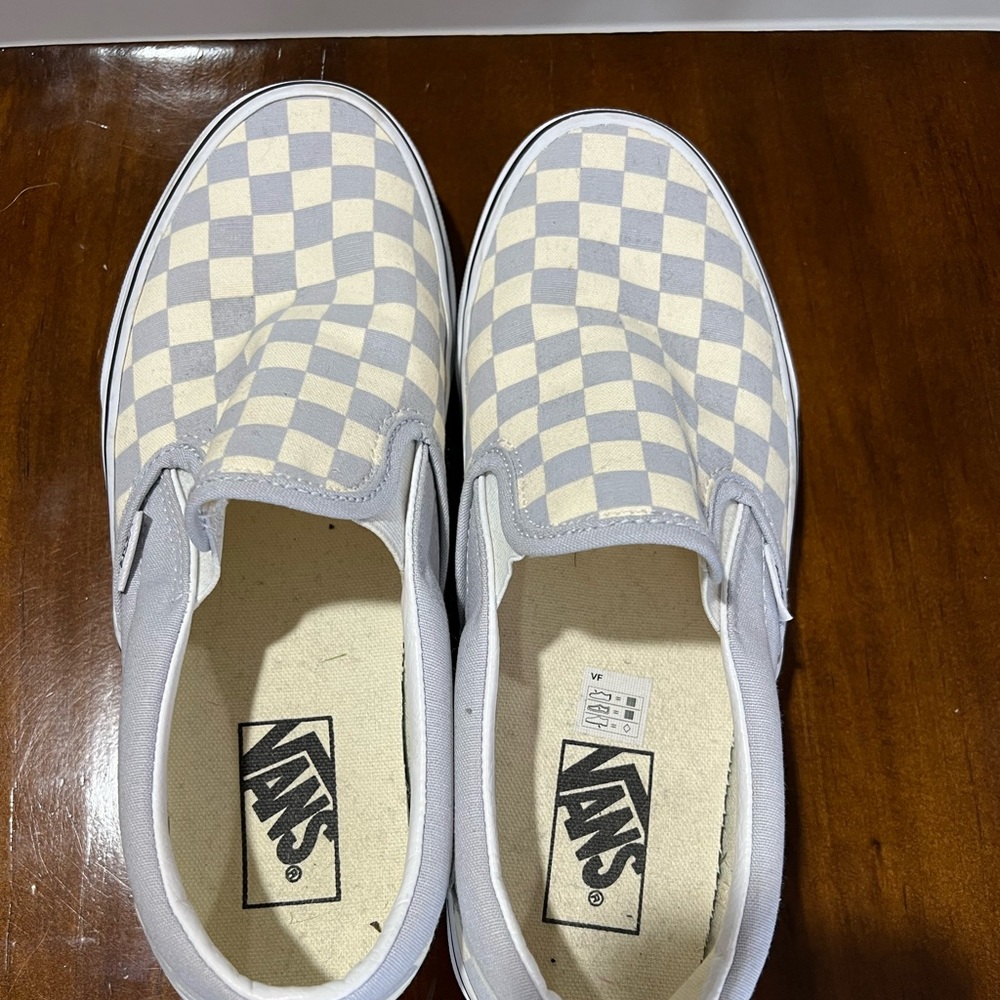 NWOT Vans 7.5 Mens (9 womens)